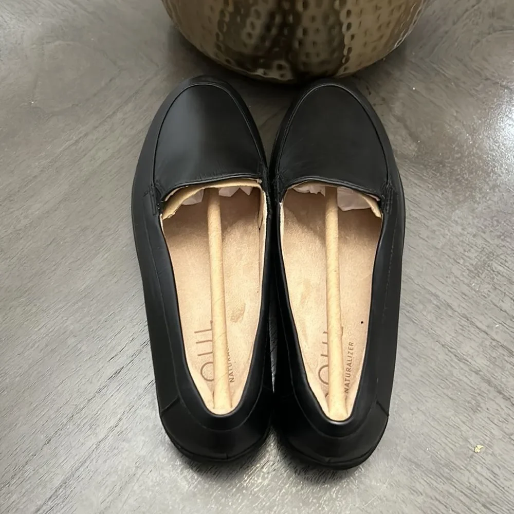 Naturalizer Kacy Leather Slip-On Loafer (WIDE) - Picture 8 of 11